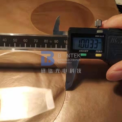 4시 6분 LiNbO3 LiTaO3 석영 압전박판은 톱과 BAW 사용을 위해 닦이는 것으로 떠오릅니다