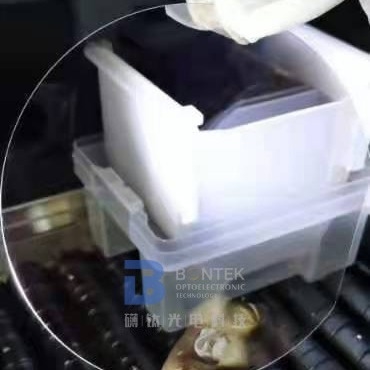 주문 제작된 도핑 퍼센트 LiNbO3 웨이퍼 마고 Er Fe는 광학적이어서 도핑했거나, 등급을 봤습니다
